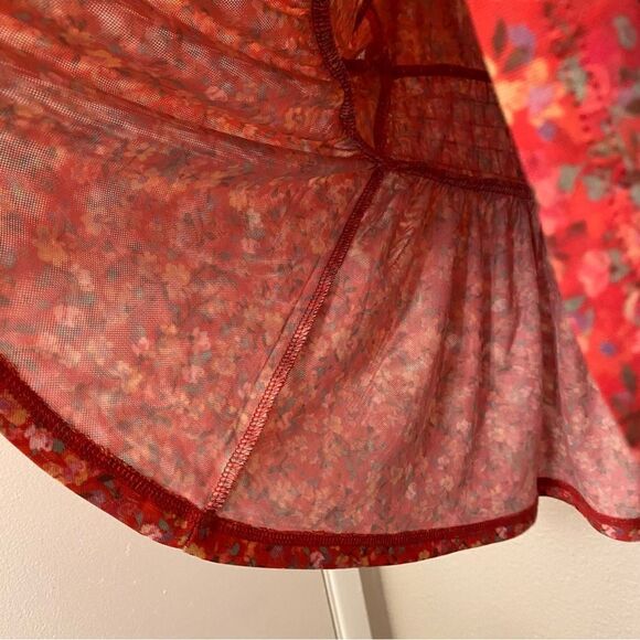 Lane Bryant micro Floral Print v Neck Peasant Prairie boho mesh Blouse red 14/16 - Picture 8 of 11